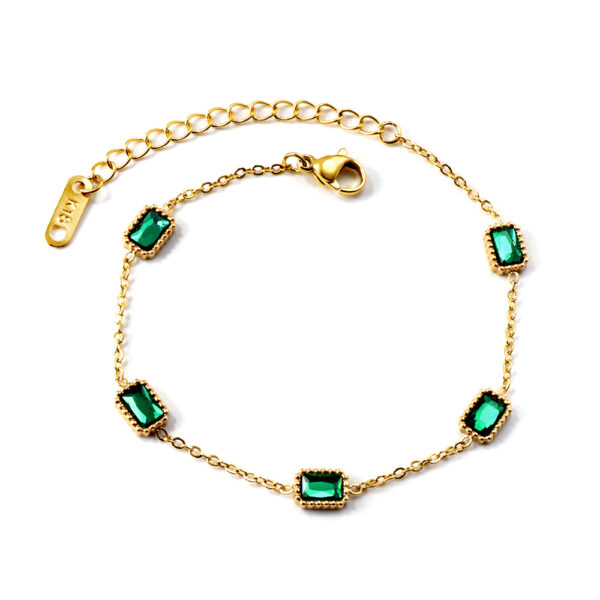 Axora Emerald station chain Emerald station chain