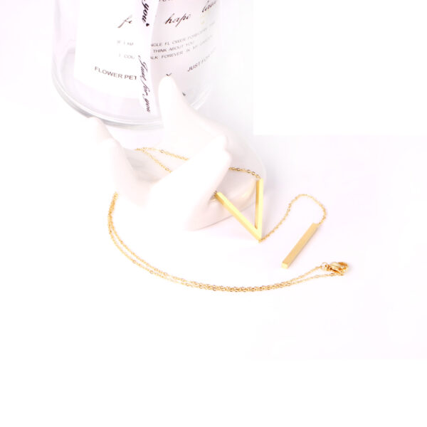 Minimal Bar Lariat Necklace