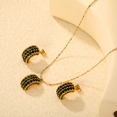 2P2A1315 Crescent Moon Jewelry Set