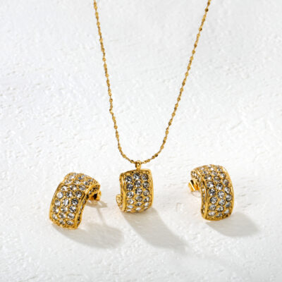 2P2A1317 Crescent Moon Jewelry Set