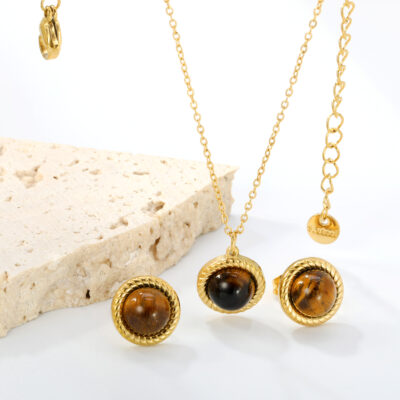 2P2A3230 Tiger Eye Round Medallion Jewelry Set