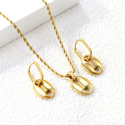 Gold Oval Link Jewelry Set