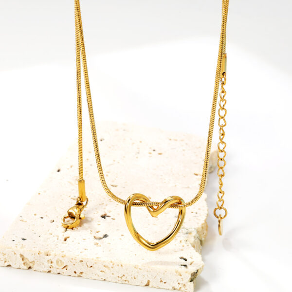 Axora Heart Knot Necklace Heart Knot Necklace