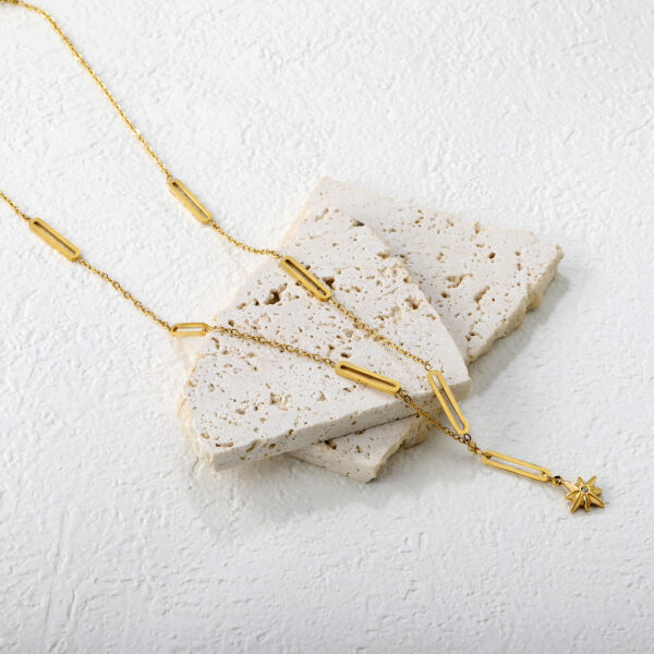 Axora Gold Star Charm Lariat Necklace Gold Star Charm Lariat Necklace