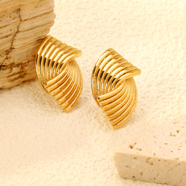 Fan-Shell Stud Earrings