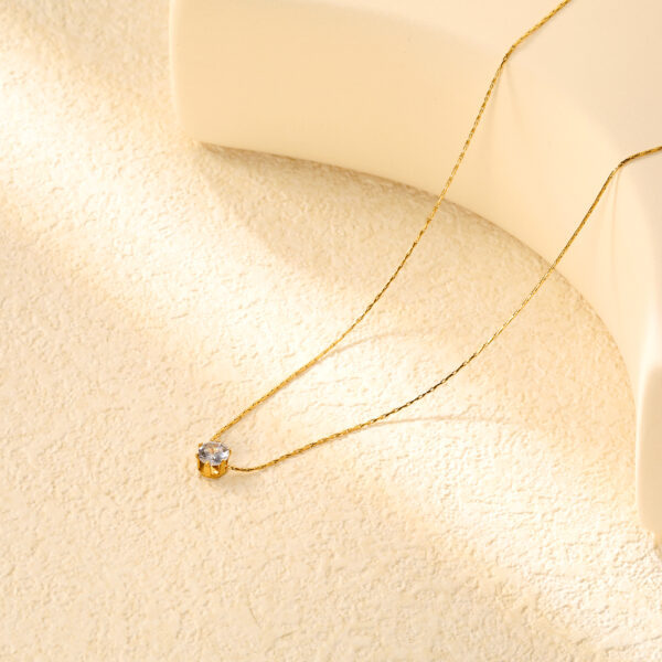 Axora Solitaire Crystal Necklace Solitaire Crystal Necklace