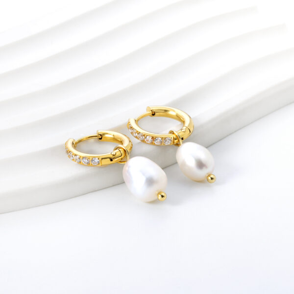 2P2A8874- Pearl Drop Huggie Earrings