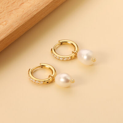 2P2A9001- Pearl Drop Huggie Earrings