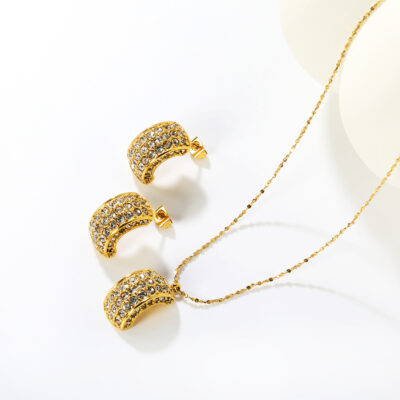 2P2A9781 Crescent Moon Jewelry Set